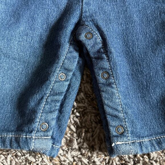 Girls Infant Carhartt Long-Sleeve Snap Leg Denim Coverall Ruffle Size 6 months - Picture 3 of 7